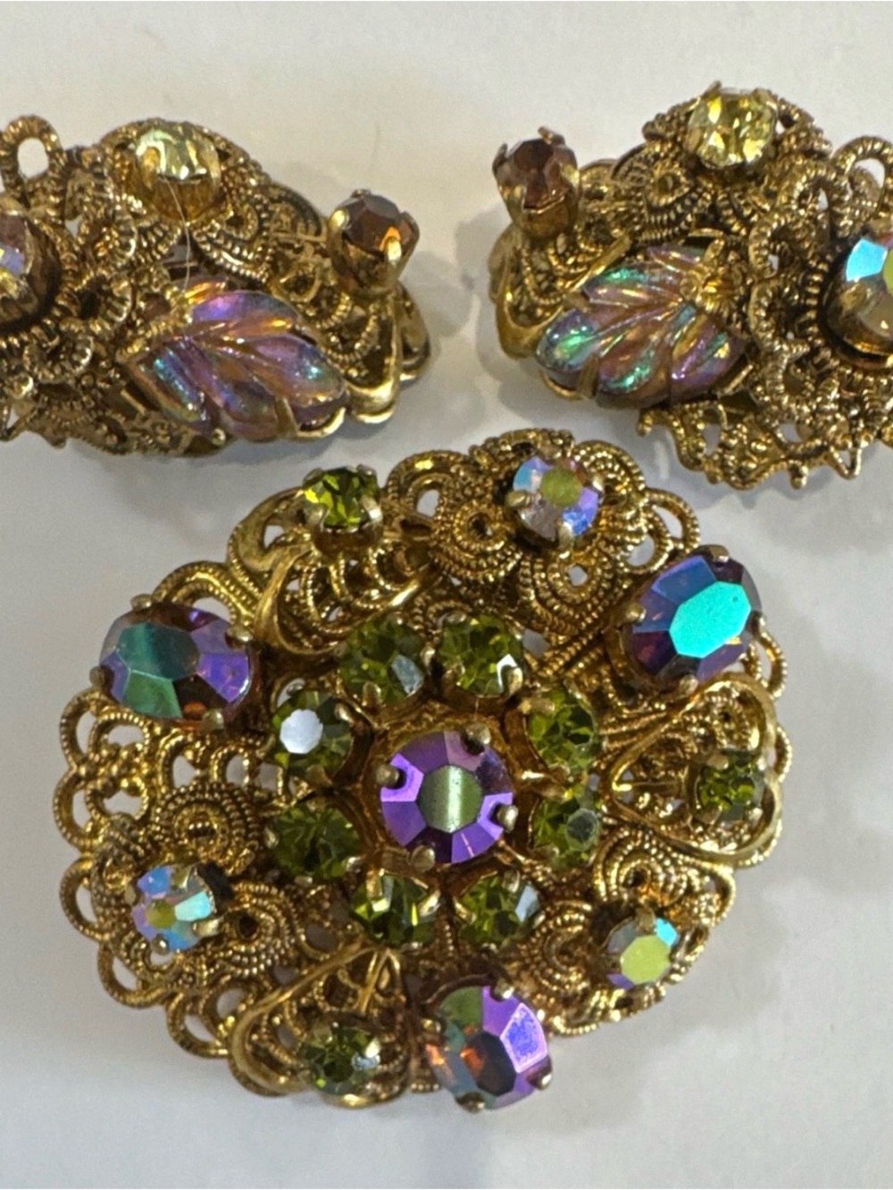 Vintage 1950’s made in Germany AB Rhinestone Filigree Aurora Borealis set. - Picture 2 of 7